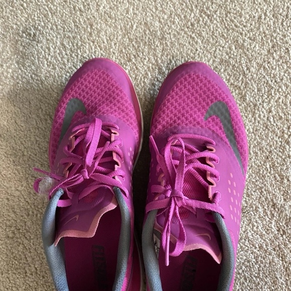 Women's Pink Athletic Shoes Nike fitsole - Picture 4 of 7